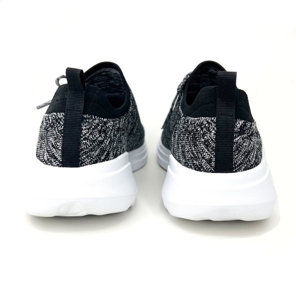 Skechers Sneakers GOrun Fast Shoes Running Women’s Sz 6 Black White Slip-on EUC - Picture 4 of 10